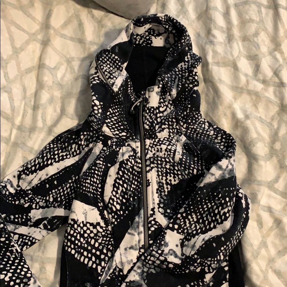 Lululemon scuba hoodie static mist size 2